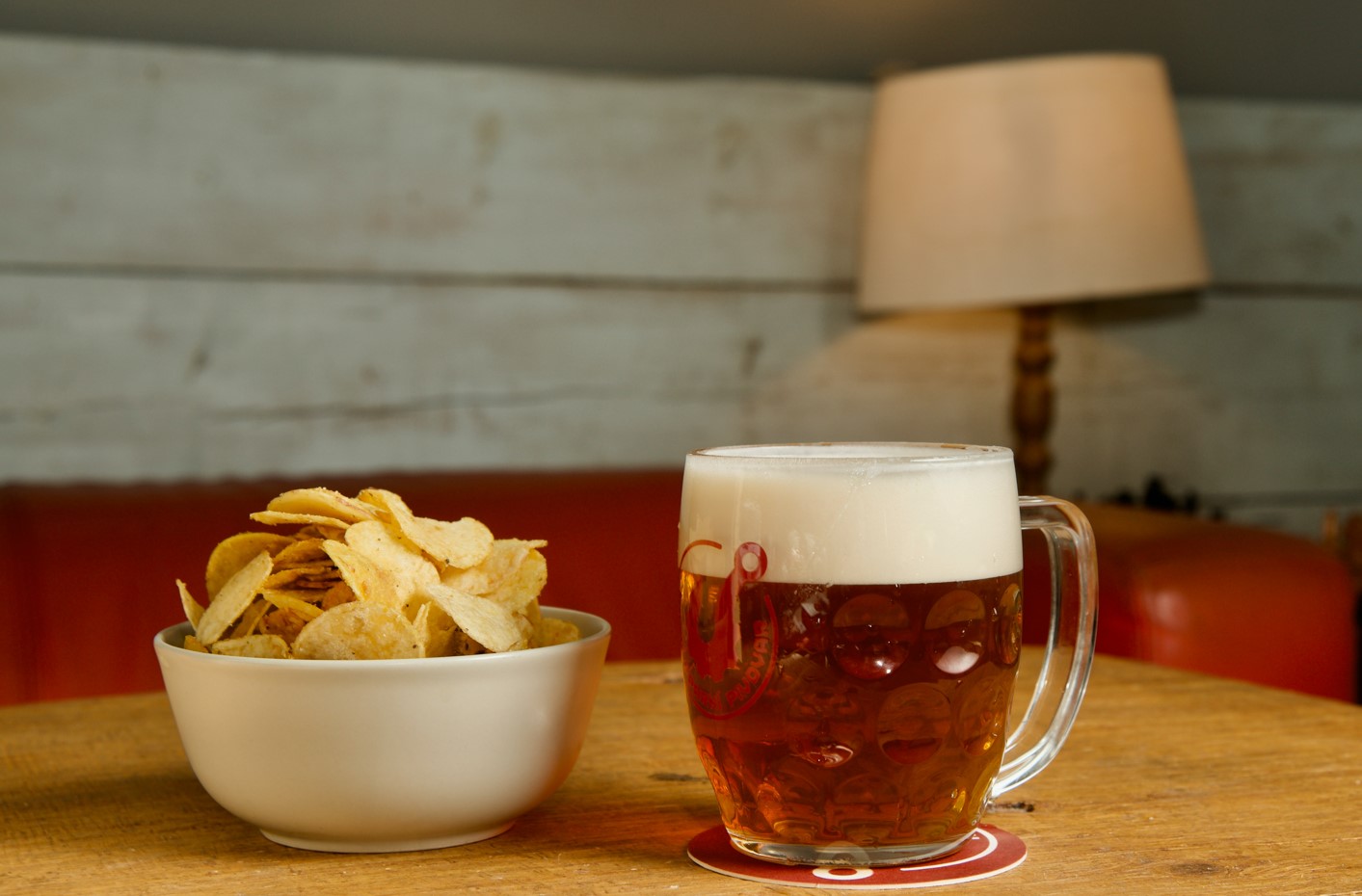 Fußballspiel im Fernsehen mit Freunden gemeinsam? Bier-Schlitten/Snacks Tipps für Fortgeschrittene